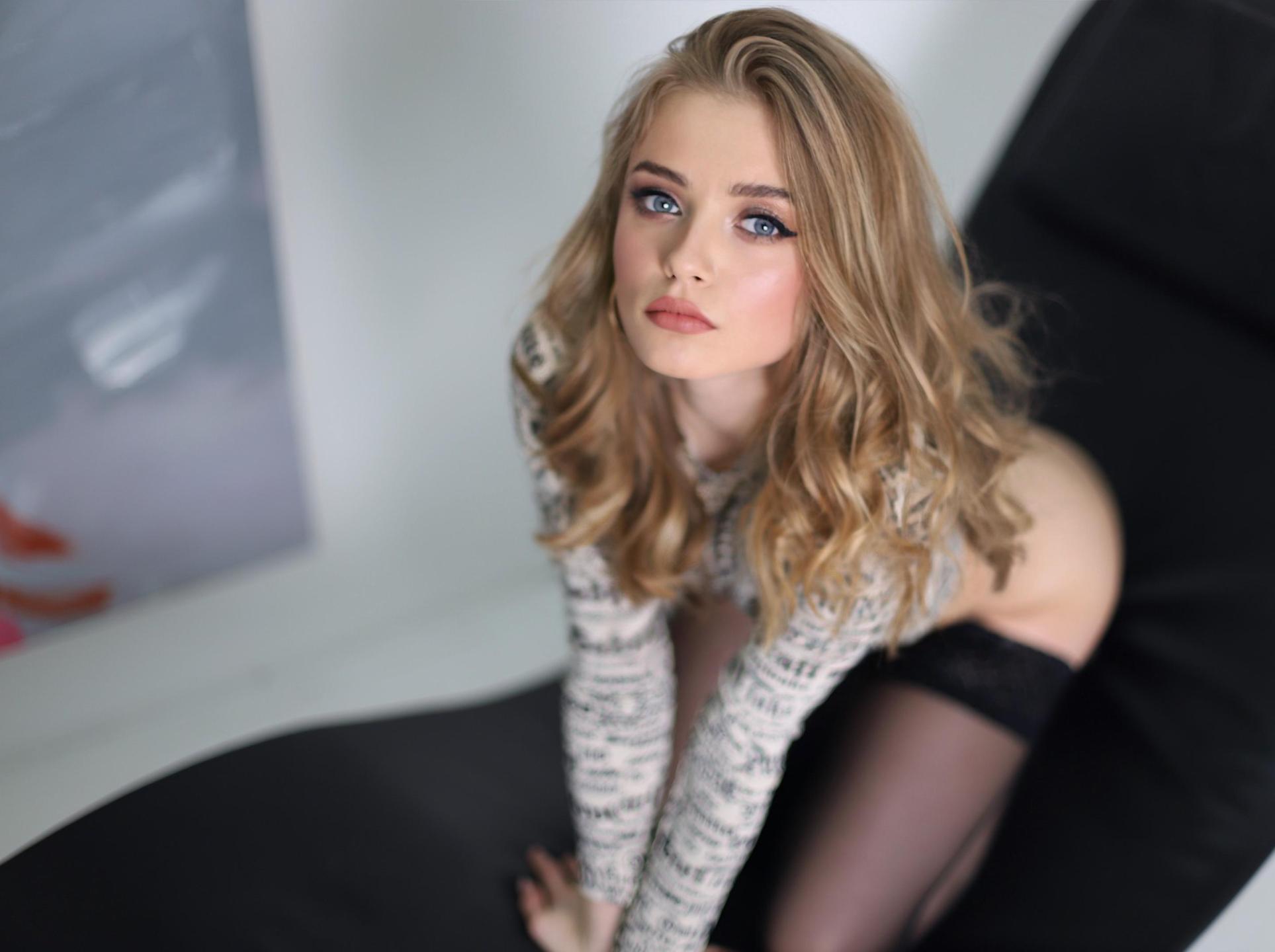 miniholly, camgirl Xlovecam