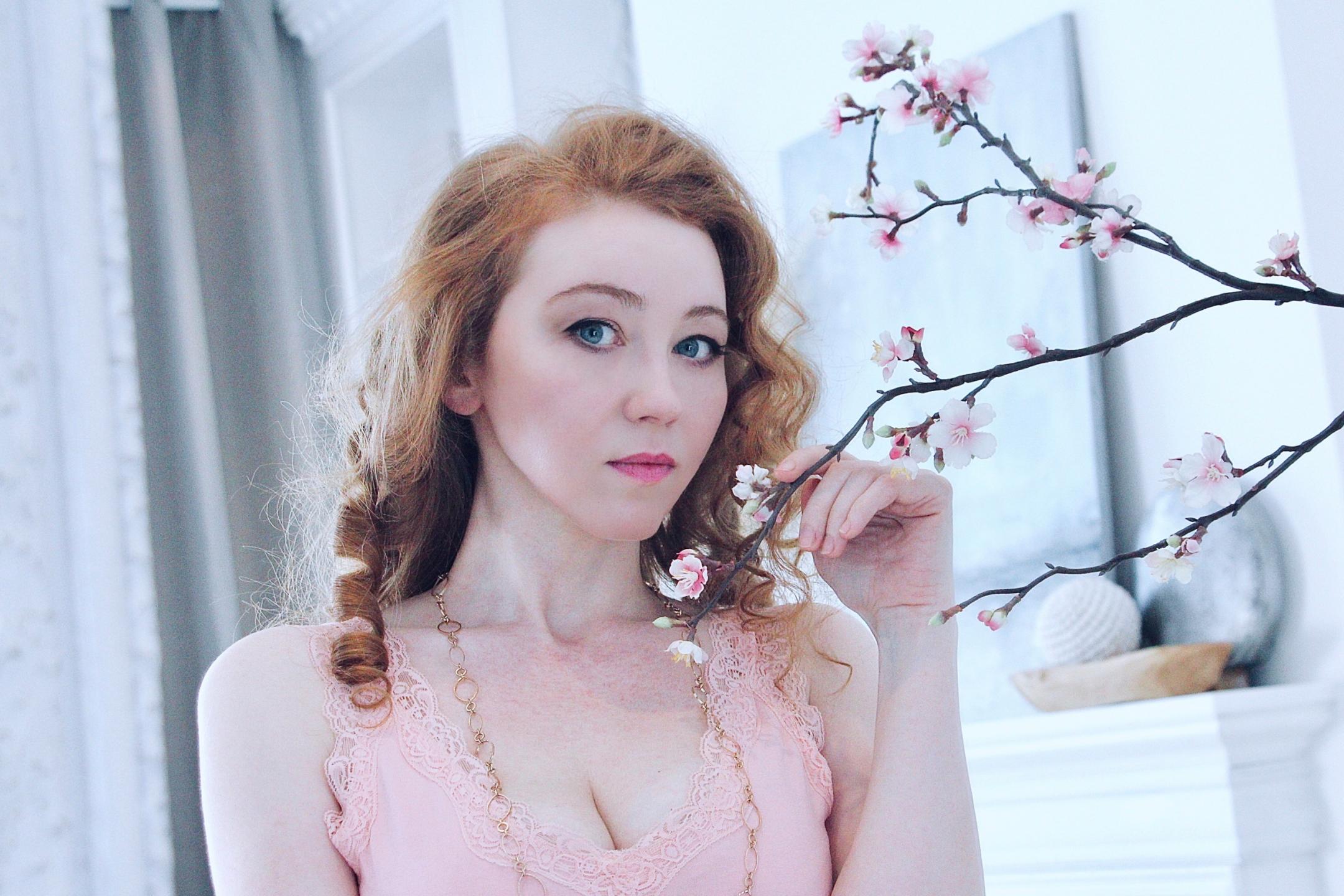gingerjulie, camgirl Xlovecam